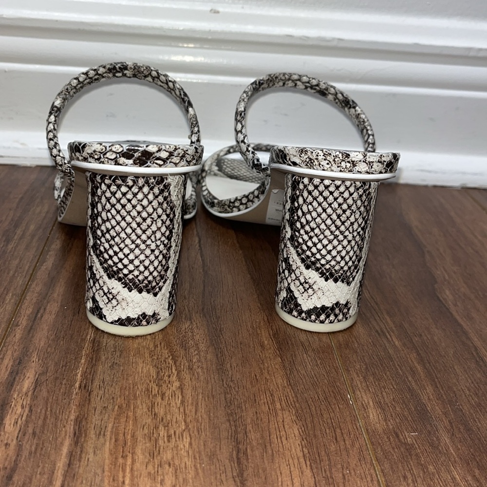 Heels - Picture 3 of 4